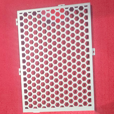 comprare Modelli esagonali cavi perforati pannello di rivestimento per pareti in alluminio e materiale per la decorazione degli edifici online manufacture