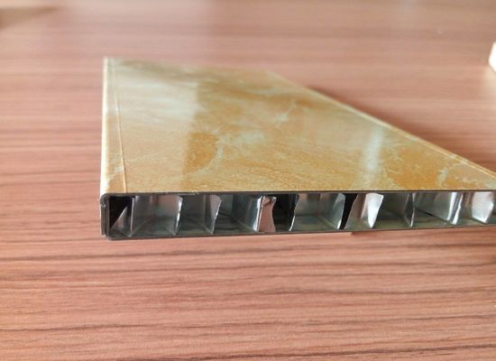 Pannello composito di marmo e alluminio per pareti interne, facciate e soffitti