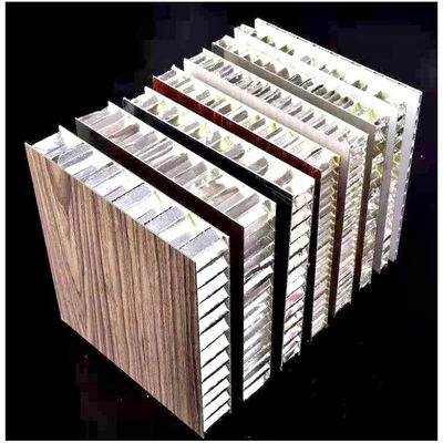 HPL Sandwich Composite Material Aluminium Honeycomb Panel con colori di legno imitati Spessore 5-50 mm