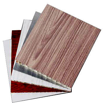 5 mm a 200 mm pannello composito di alumini da nido di miele con rivestimento PVDF colore di legno
